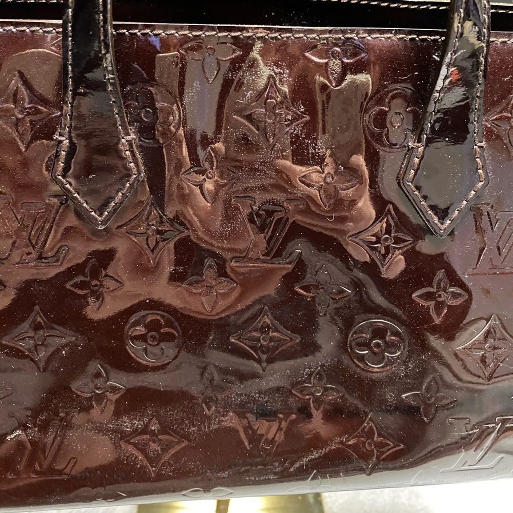 Louis Vuitton - Picture 6 of 15